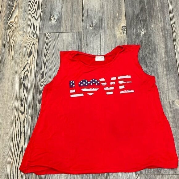 Free Kisses Red Tank Top Patriotic Love - Picture 1 of 6